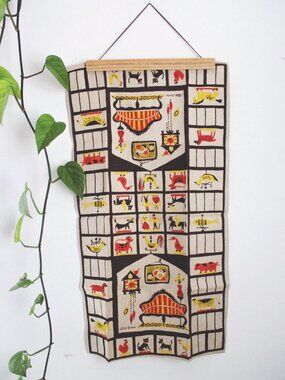 Vintage Suzie Davis Pennyslvania Dutch Folk Art Tea Towel Wall Hanging Mid-Centu